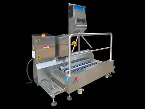 Sensor-Operated Sole Cleaning with Hand Disinfection