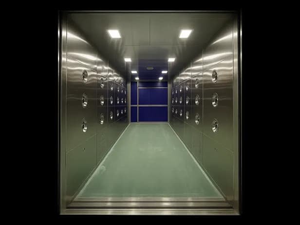 Cleanroom Air Shower